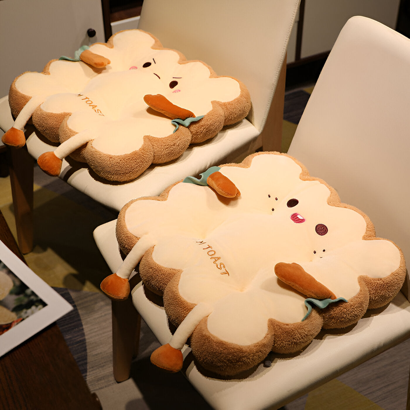 Coussin en peluche Toast mignon